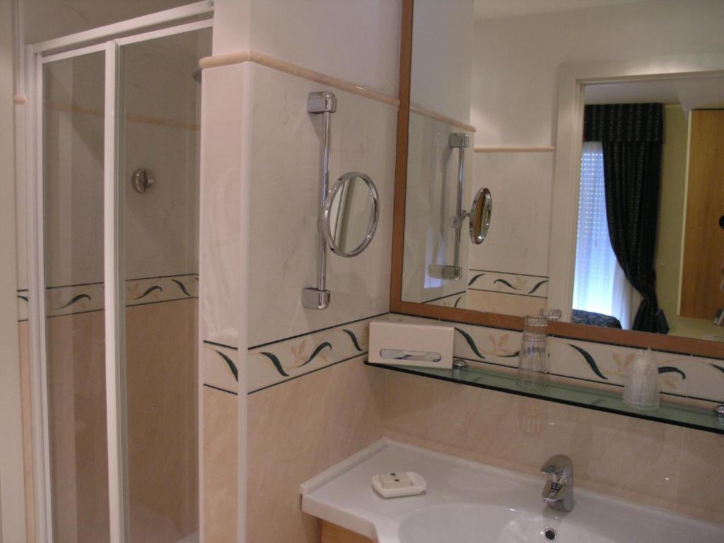 Aparthotel England Riccione Habitación foto