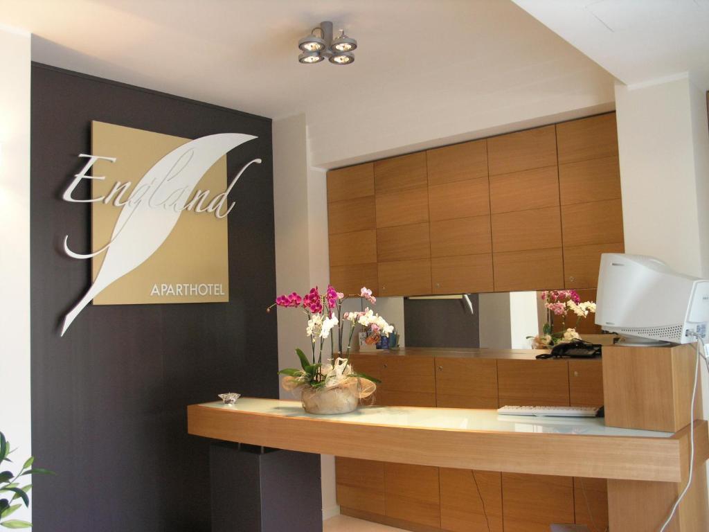Aparthotel England Riccione Exterior foto
